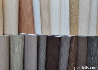فيلم PVC الزخرفي مع حبوب الخشب الخارقة الخارقة للشكل و تغليف ألواح WPC