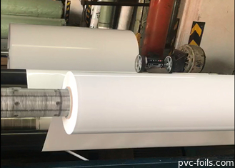 احباط غشاء PVC عالي اللمعان لباب الخزانة أبيض صلب