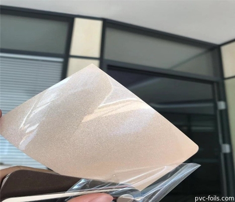 1400mm فيلم PVC عالي اللمعان للأثاث باب الديكور المضادة للخدش