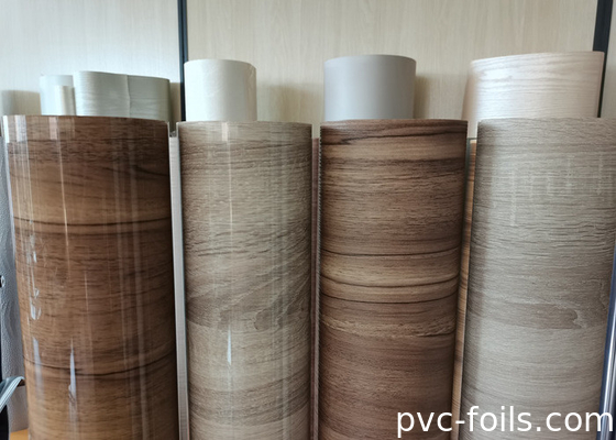 لفة فيلم أثاث PVC عالي اللمعان لأسطح الخزانات الحديثة